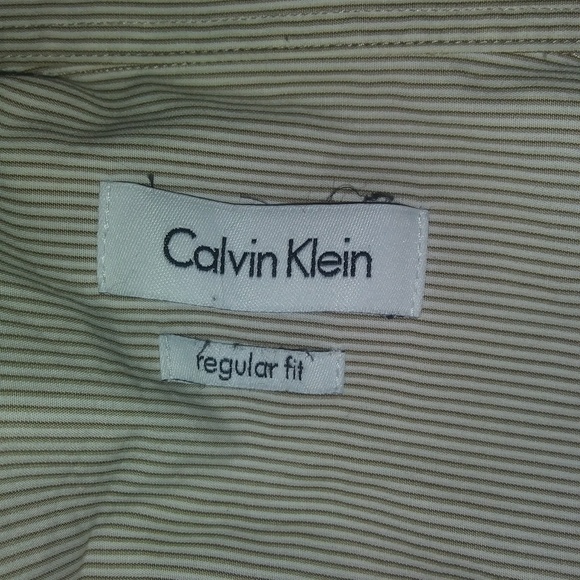Calvin Klein Button down - Picture 3 of 3